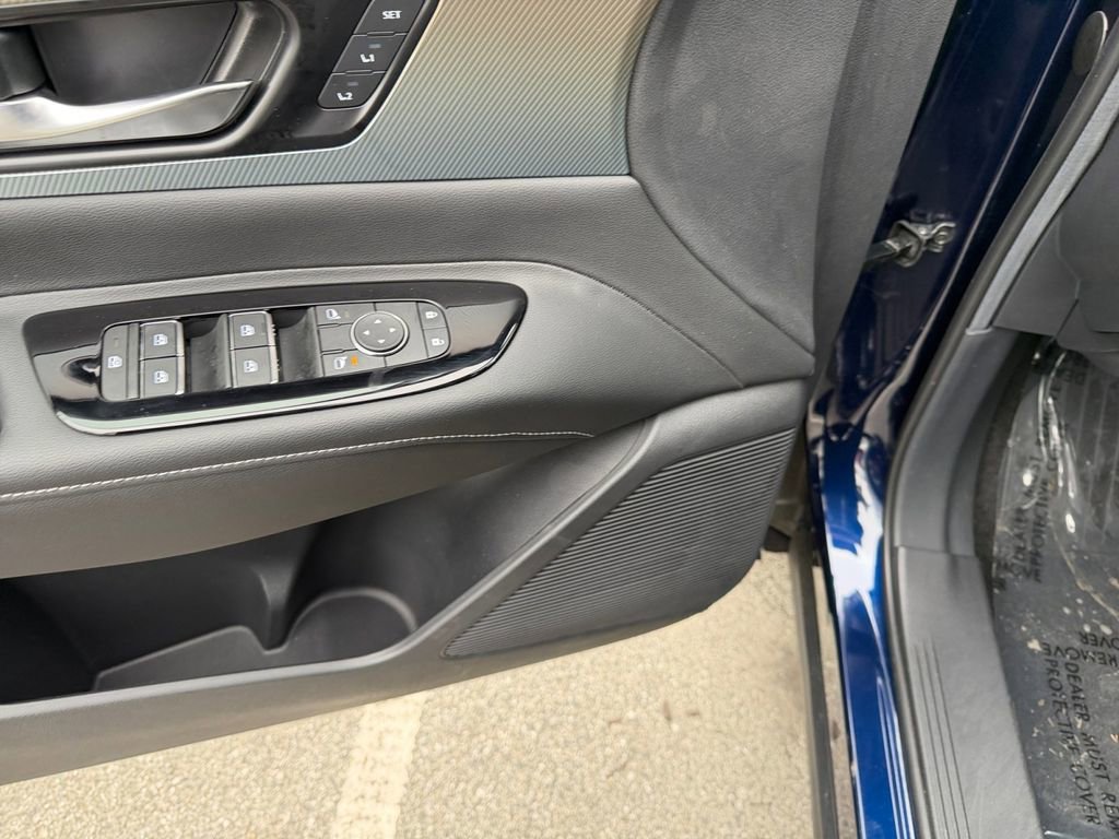 Used 2025 Nissan Murano SL w/ Cargo Package image 14