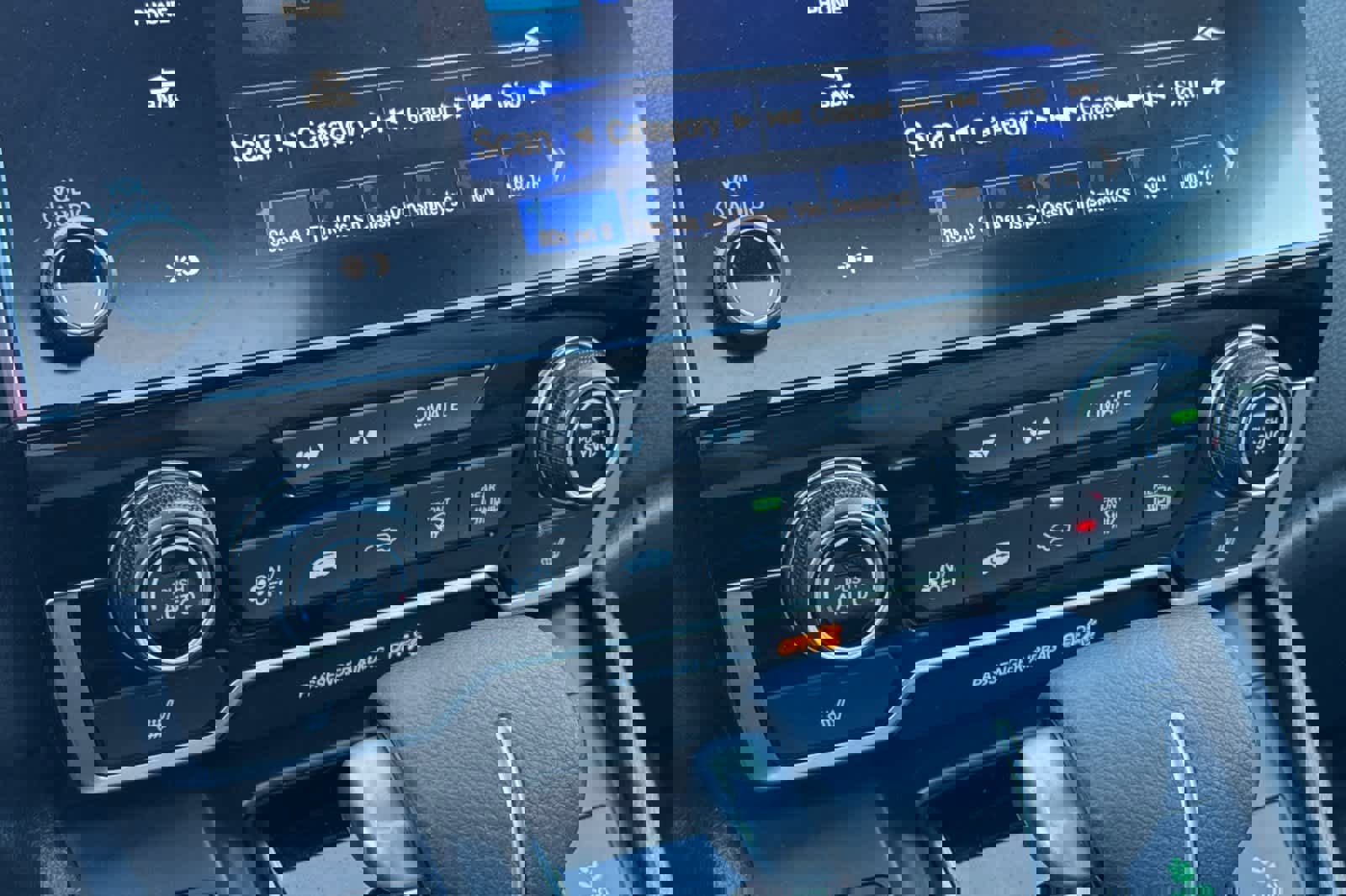 Used 2018 Honda CR-V EX image 22