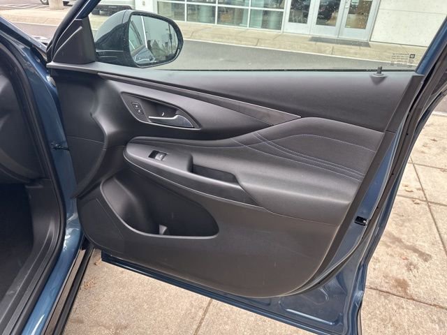 Used 2024 Buick Envista Sport Touring w/ Convenience I Package image 34