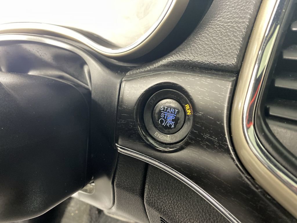 Used 2014 Jeep Grand Cherokee Limited image 20