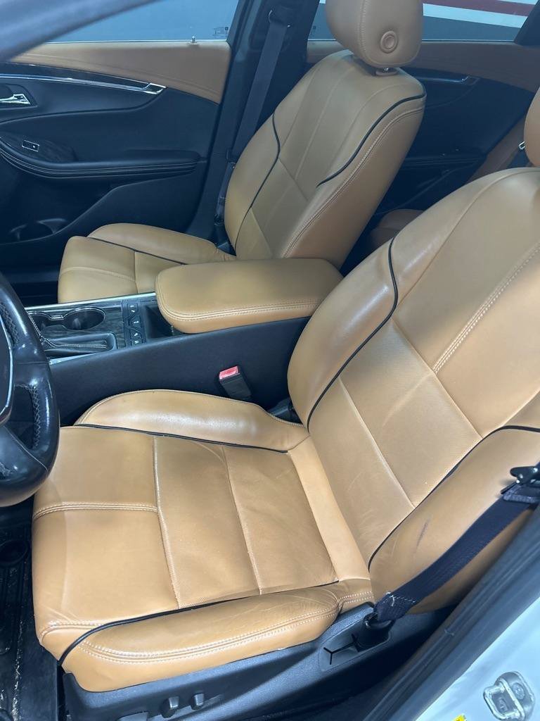 Used 2015 Chevrolet Impala LTZ FWD image 10