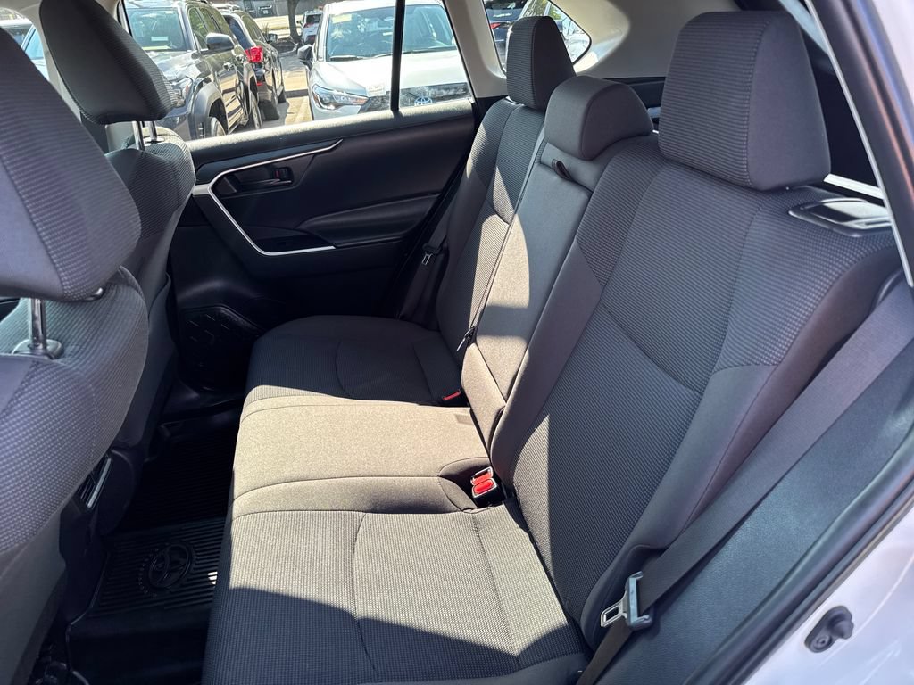 Used 2024 Toyota RAV4 LE AWD/4WD image 35