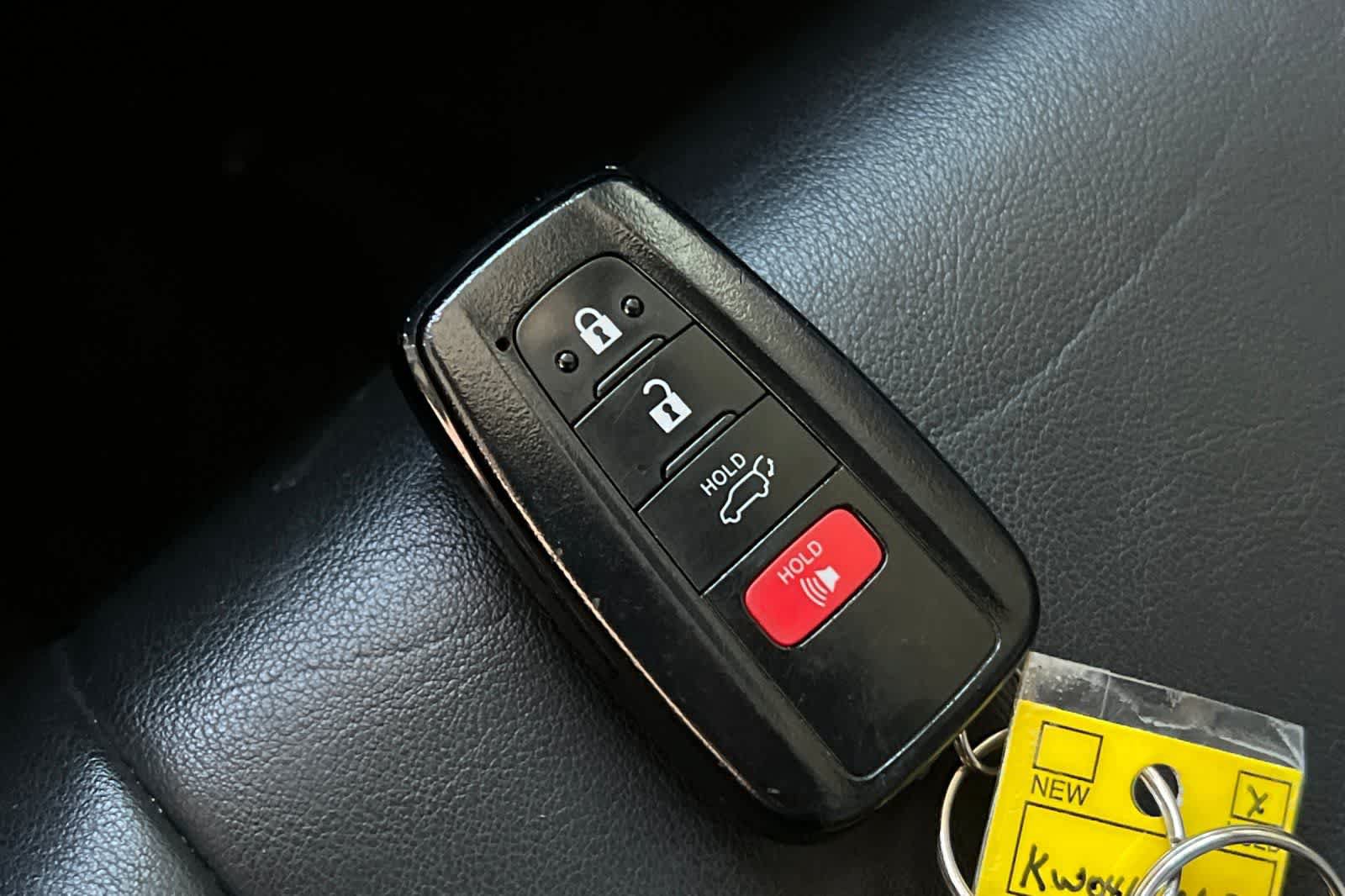 Used 2019 Toyota RAV4 XSE w/ XSE Weather Package AWD/4WD image 26