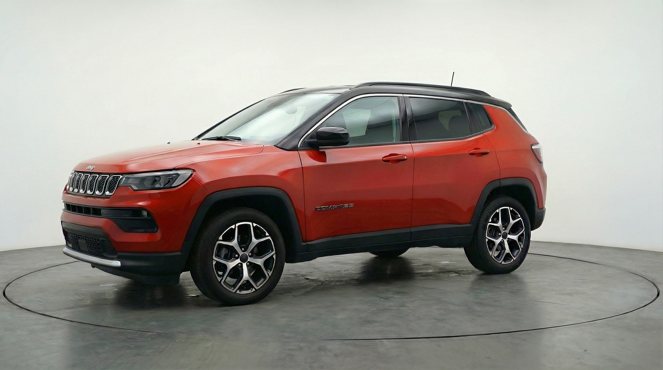 Used 2025 Jeep Compass Limited image 3