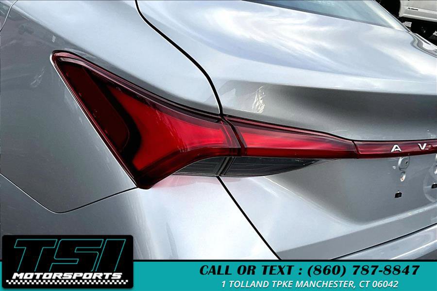 Used 2019 Toyota Avalon XLE FWD image 30
