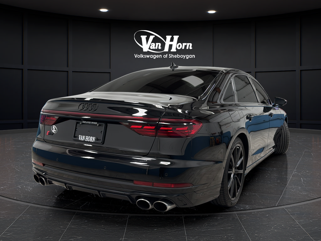 Used 2024 Audi S8 w/ S8 Comfort Plus Package AWD/4WD image 7