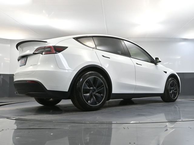 Used 2022 Tesla Model Y Long Range image 46