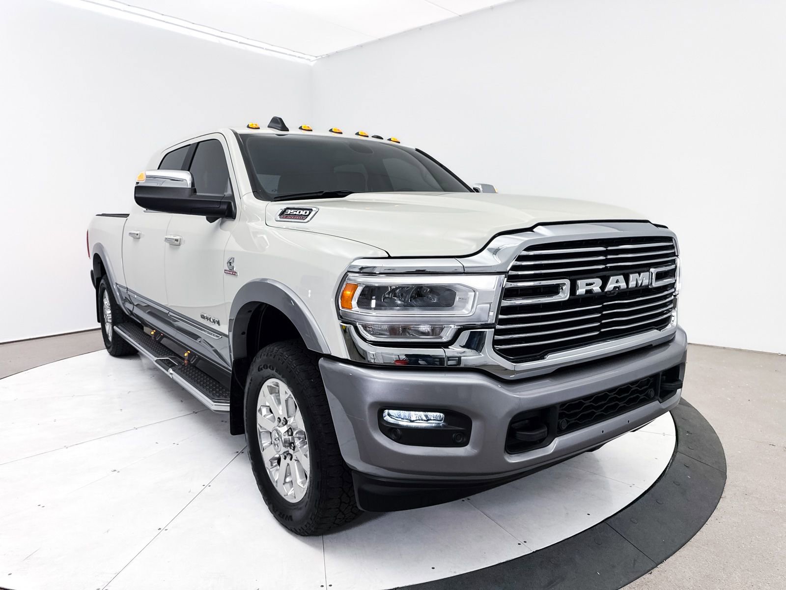 Used 2021 RAM 3500 Laramie AWD/4WD image 13