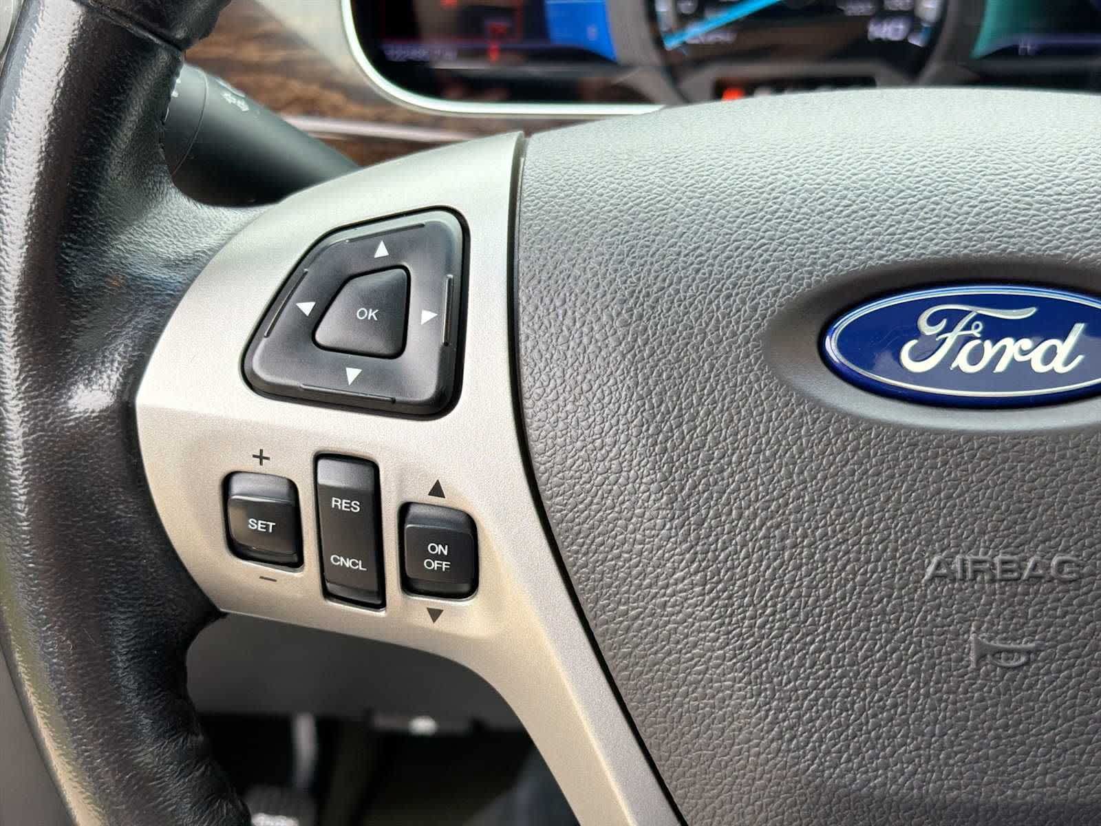 Used 2013 Ford Taurus Limited FWD image 21