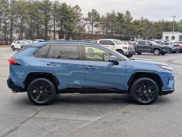 Used 2023 Toyota RAV4 SE image 8