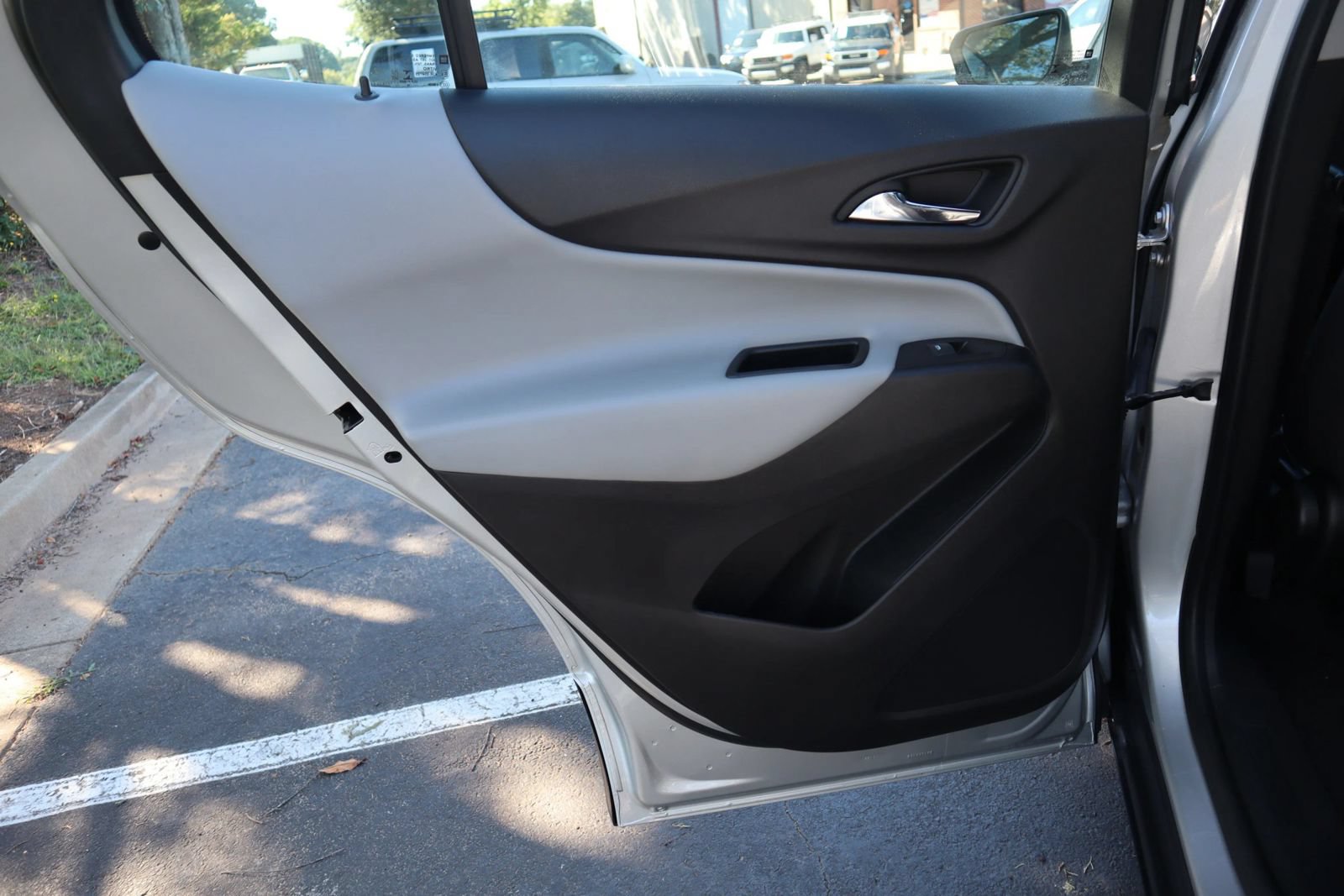 Used 2019 Chevrolet Equinox LS FWD image 10