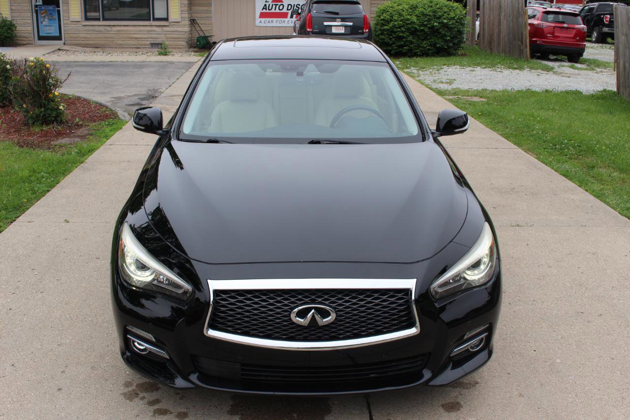 Used 2015 INFINITI Q50 Premium w/ Technology Package AWD/4WD image 4