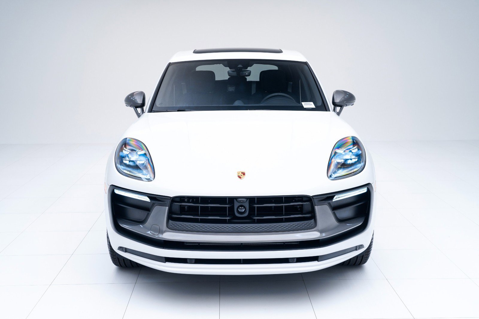 Certified 2026 Porsche Macan Turbo image 6