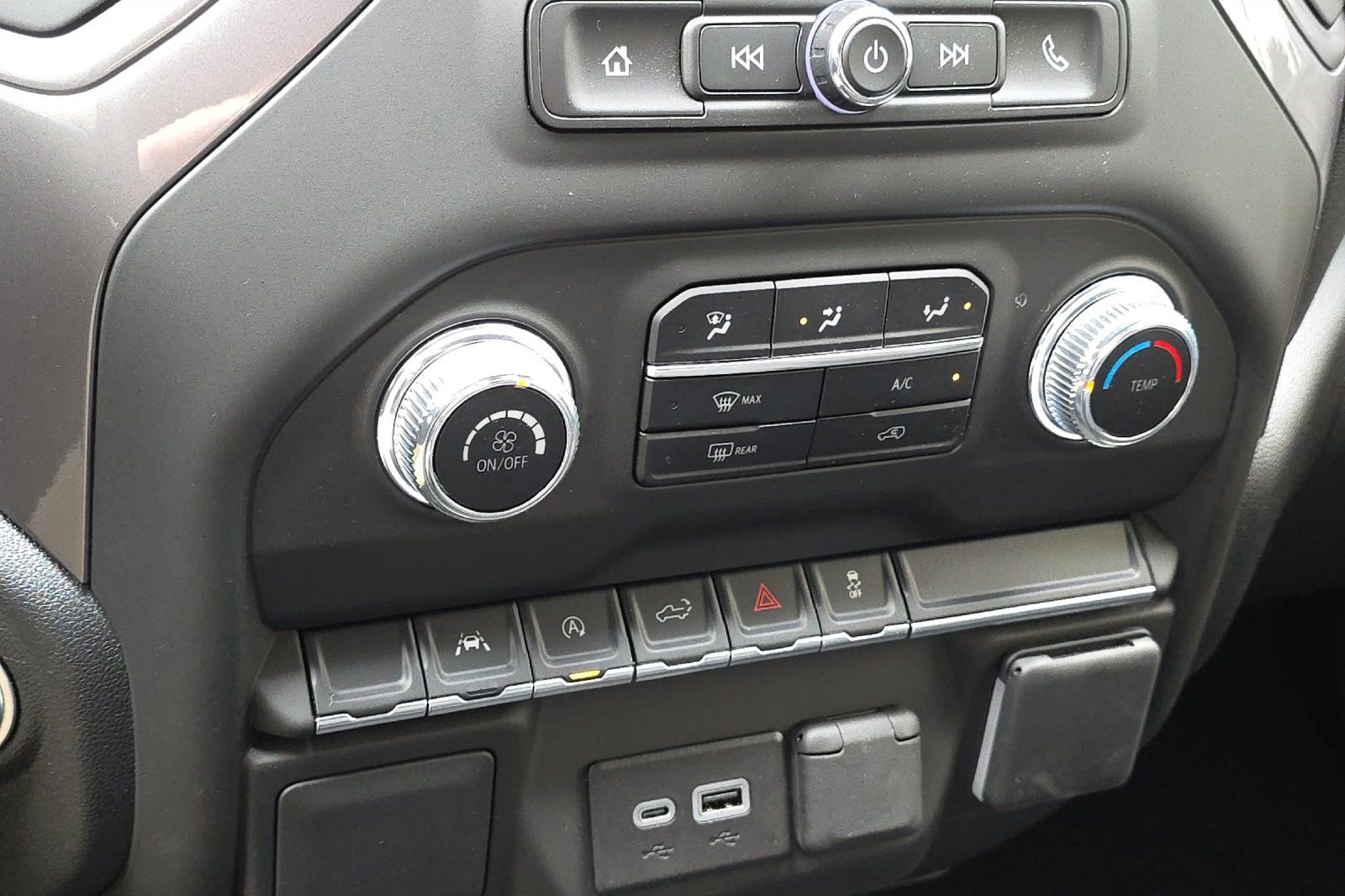 Used 2025 GMC Sierra 1500 Pro w/ Graphite Edition AWD/4WD image 19
