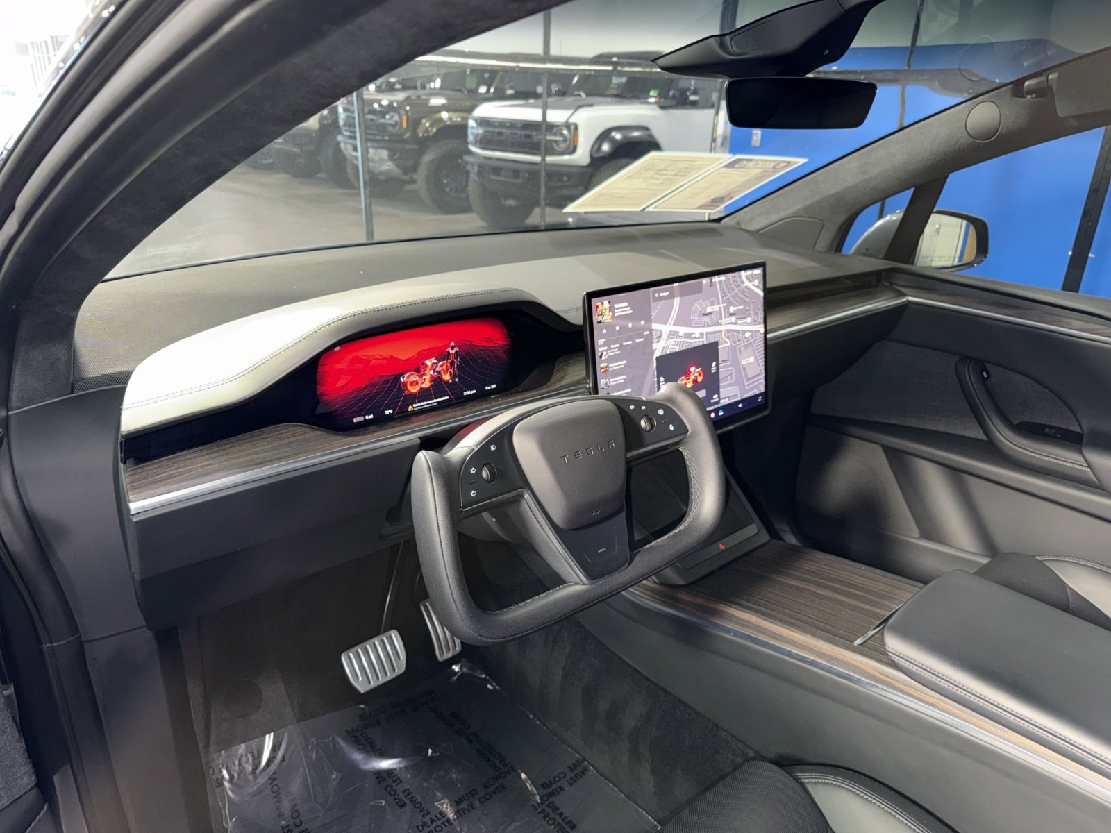 Used 2023 Tesla Model X image 22
