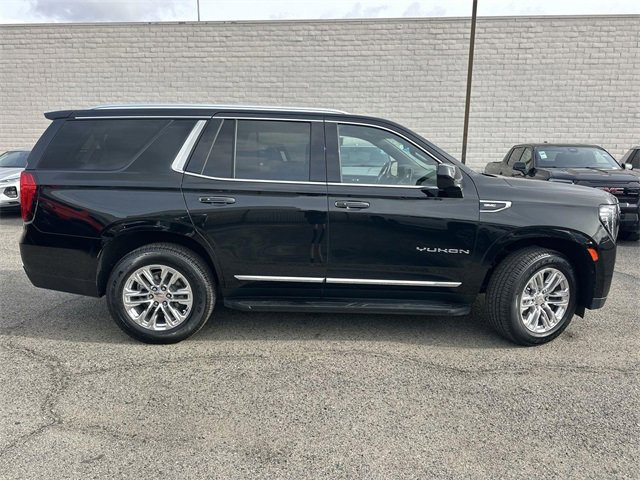 Used 2023 GMC Yukon SLT image 3