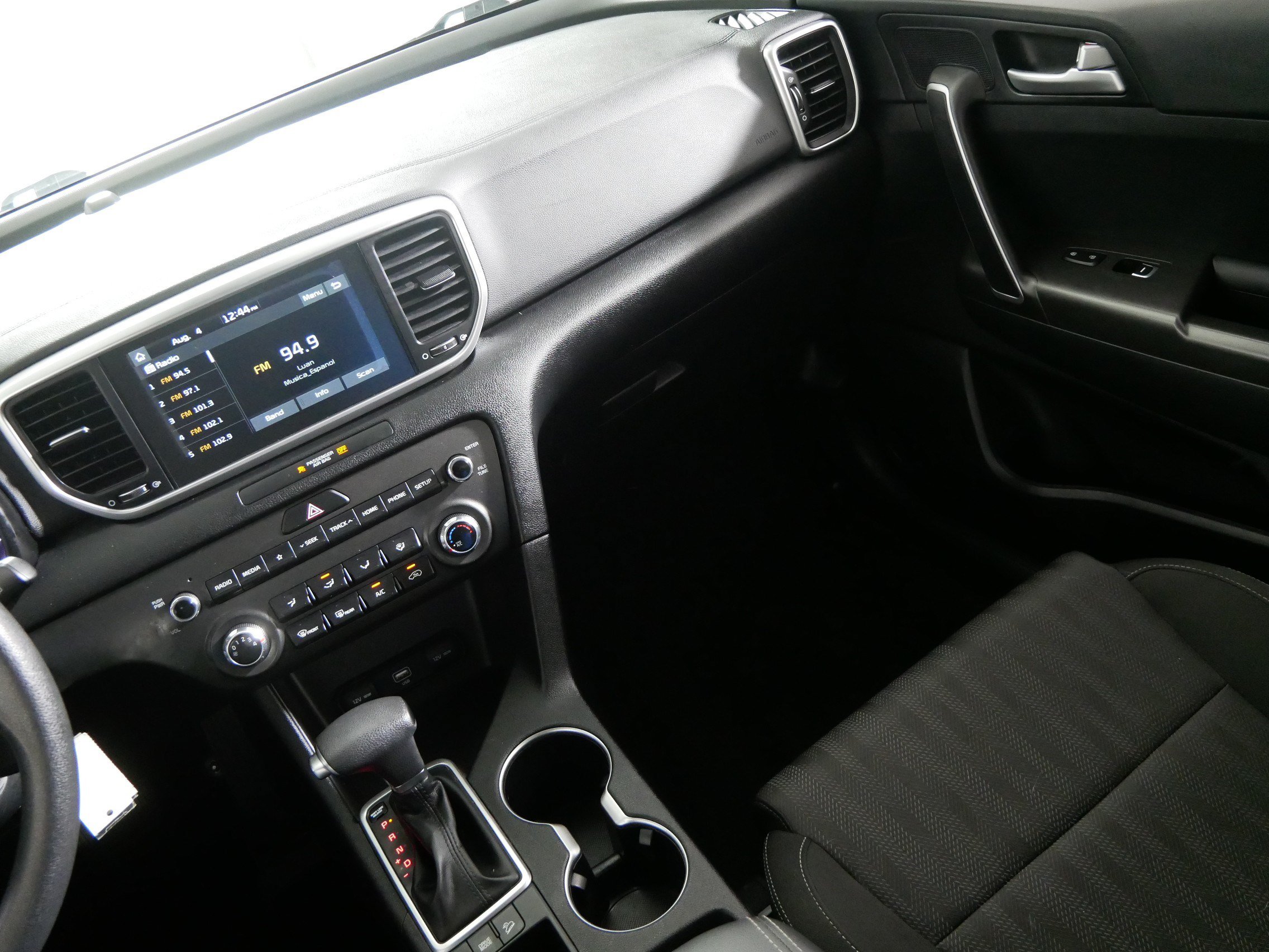 Used 2020 Kia Sportage LX FWD image 11