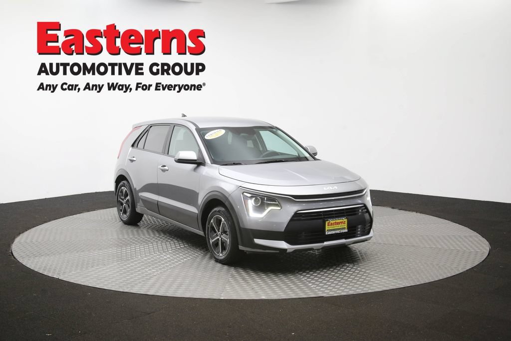 Used 2025 Kia Niro LX FWD image 48