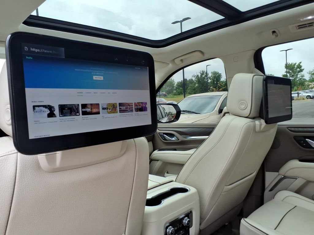 Used 2023 GMC Yukon XL Denali w/ Denali Reserve Package AWD/4WD image 14