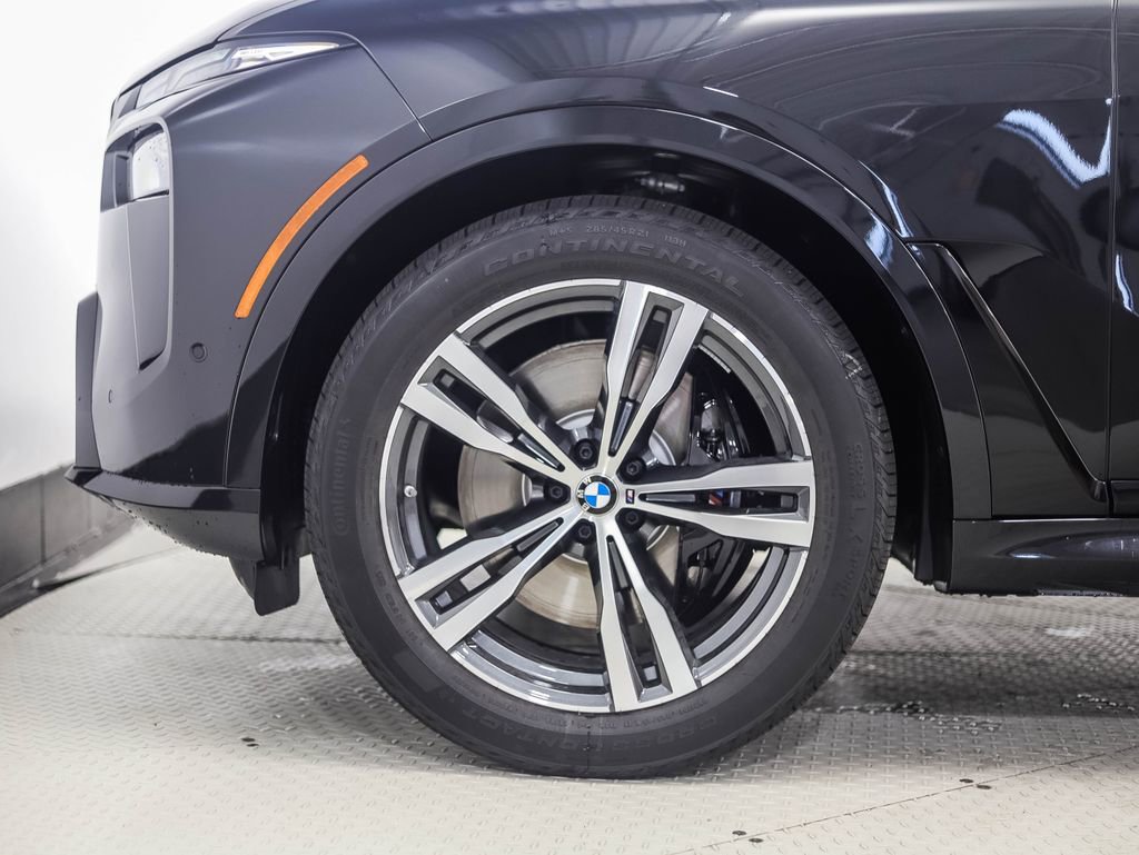 Used 2026 BMW X7 xDrive40i w/ M Sport Package image 2