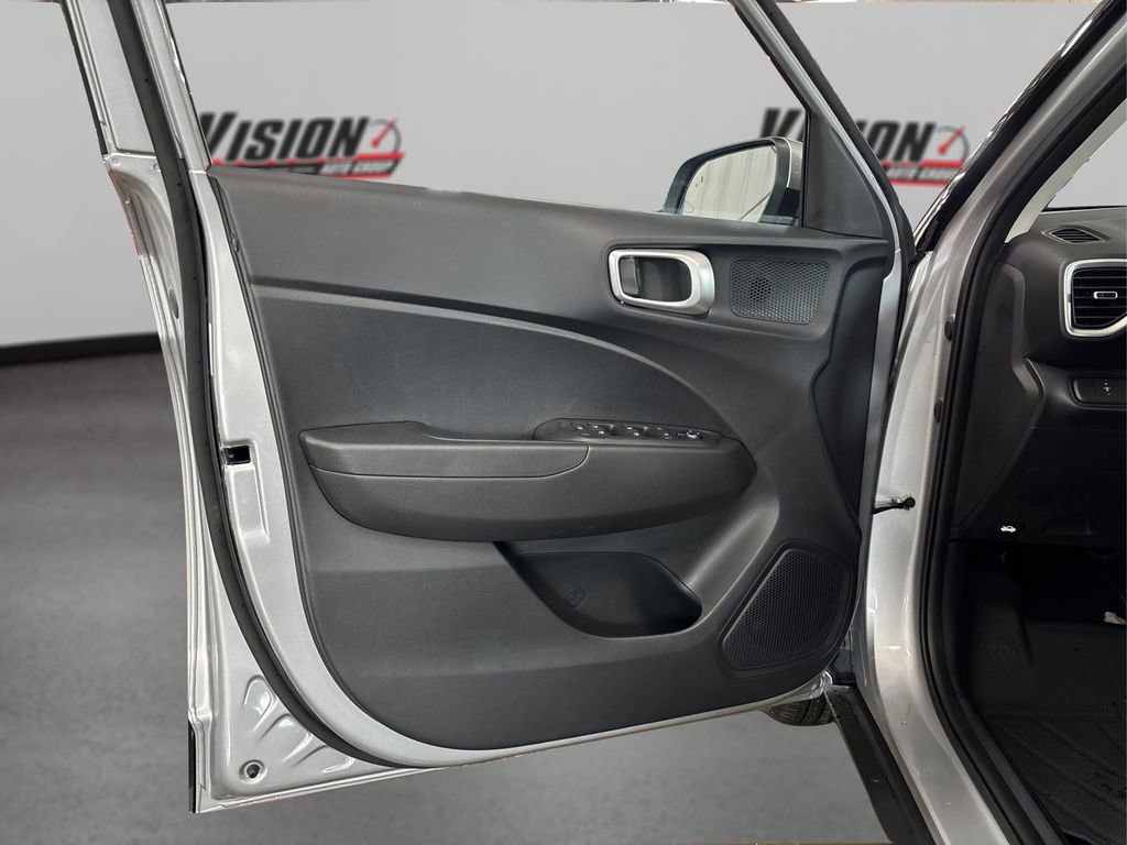 New 2026 Hyundai Venue SEL FWD image 15