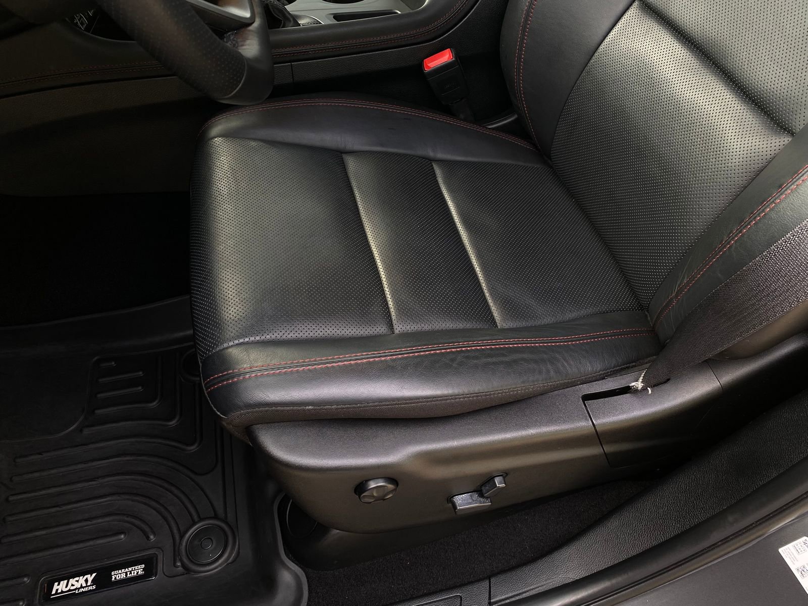 Used 2024 Dodge Durango GT image 11