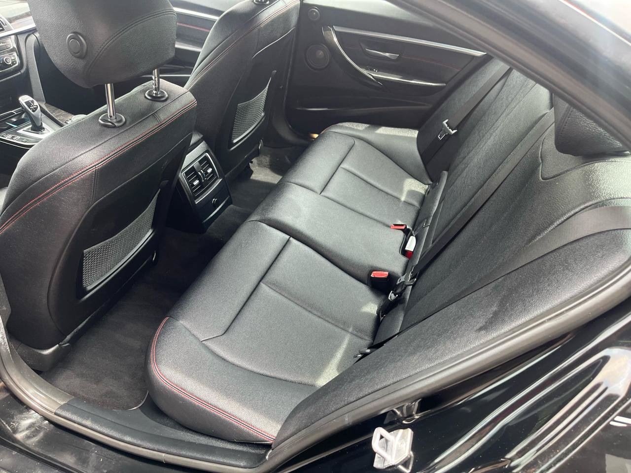 Used 2018 BMW 328d xDrive Sedan AWD/4WD image 27