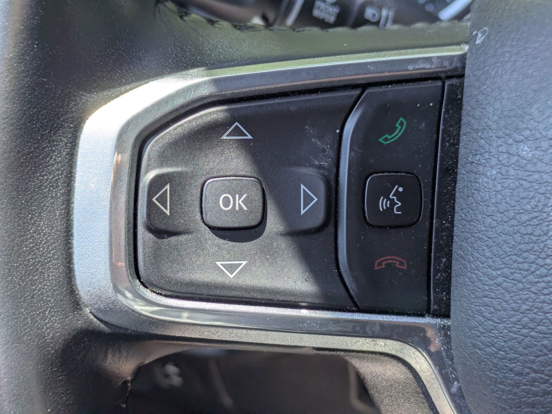 Used 2022 RAM 1500 Laramie w/ Sport Appearance Package AWD/4WD image 15