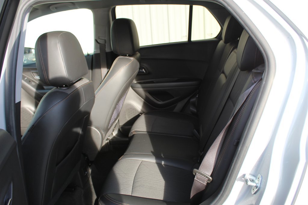 Used 2021 Chevrolet Trax LT w/ Sport Edition image 7