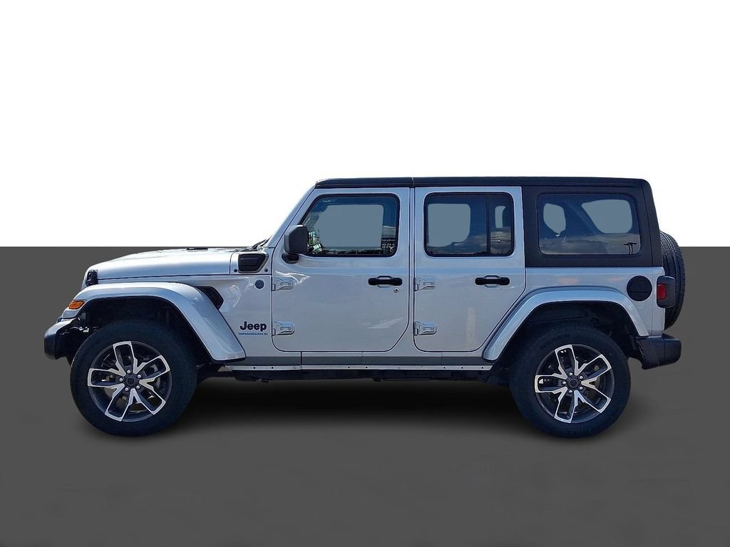 Used 2024 Jeep Wrangler Unlimited w/ Convenience Group AWD/4WD image 4