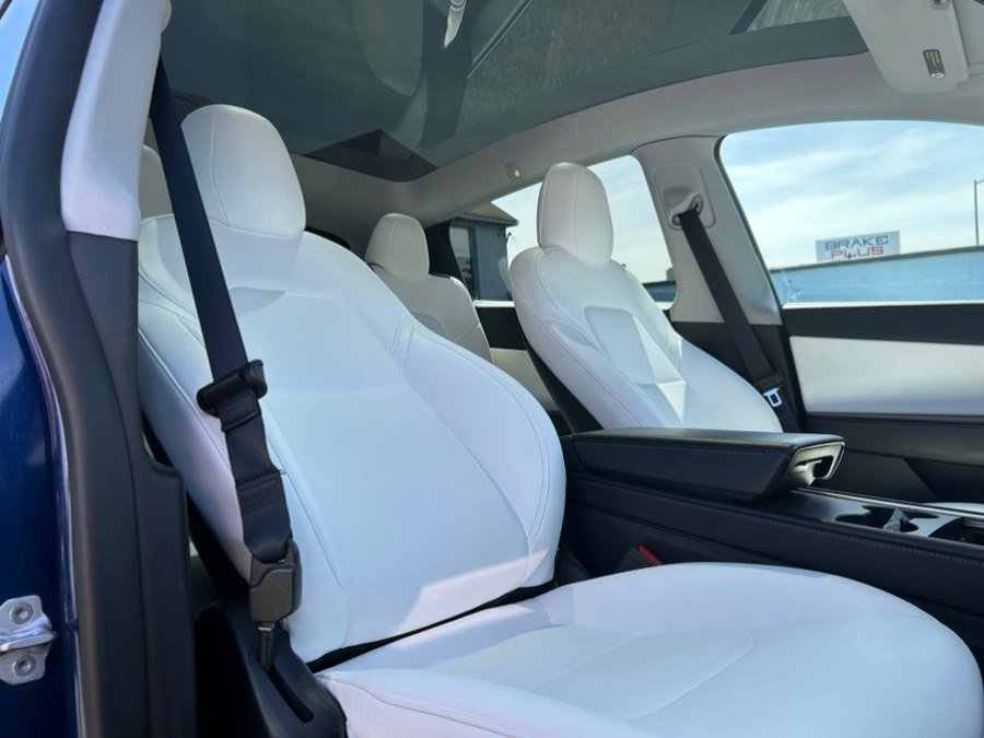 Used 2021 Tesla Model Y Long Range image 36