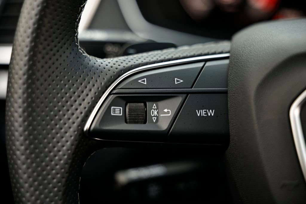 Used 2024 Audi SQ5 Premium Plus w/ Premium Plus Package image 33