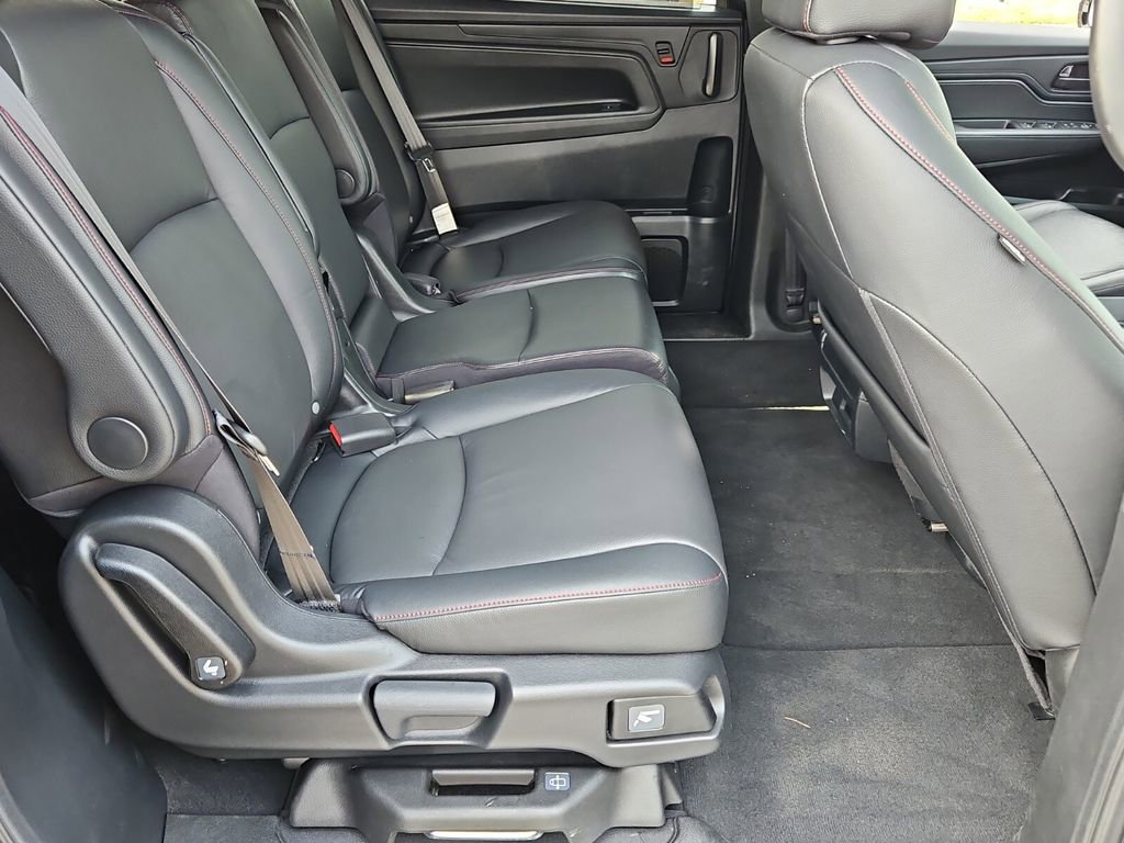 Used 2023 Honda Odyssey Sport image 18
