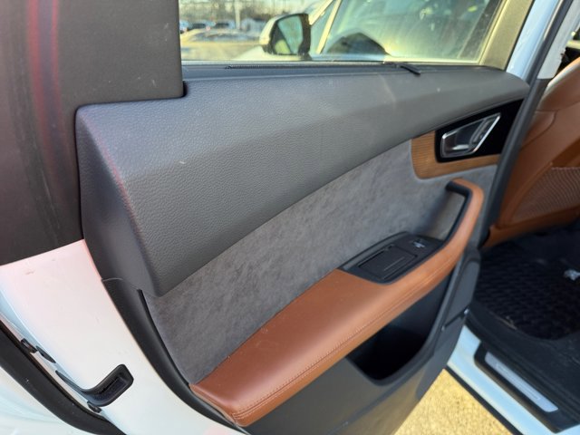 Used 2017 Audi Q7 3.0T Prestige image 31