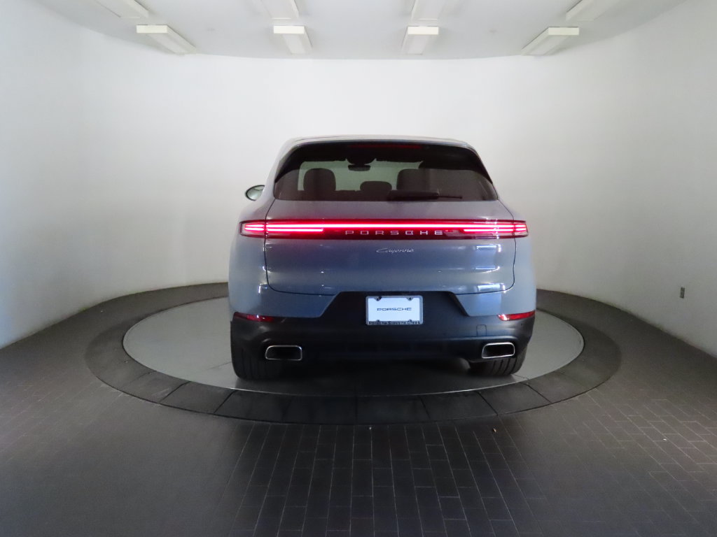 Certified 2026 Porsche Cayenne AWD/4WD image 6