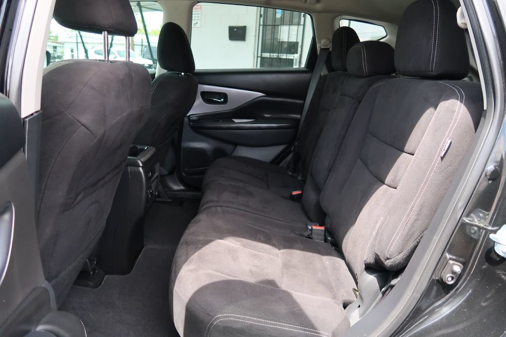 Used 2019 Nissan Murano S FWD image 7