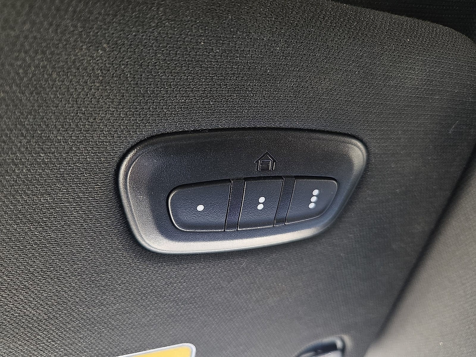 Used 2025 RAM 1500 Laramie AWD/4WD image 21