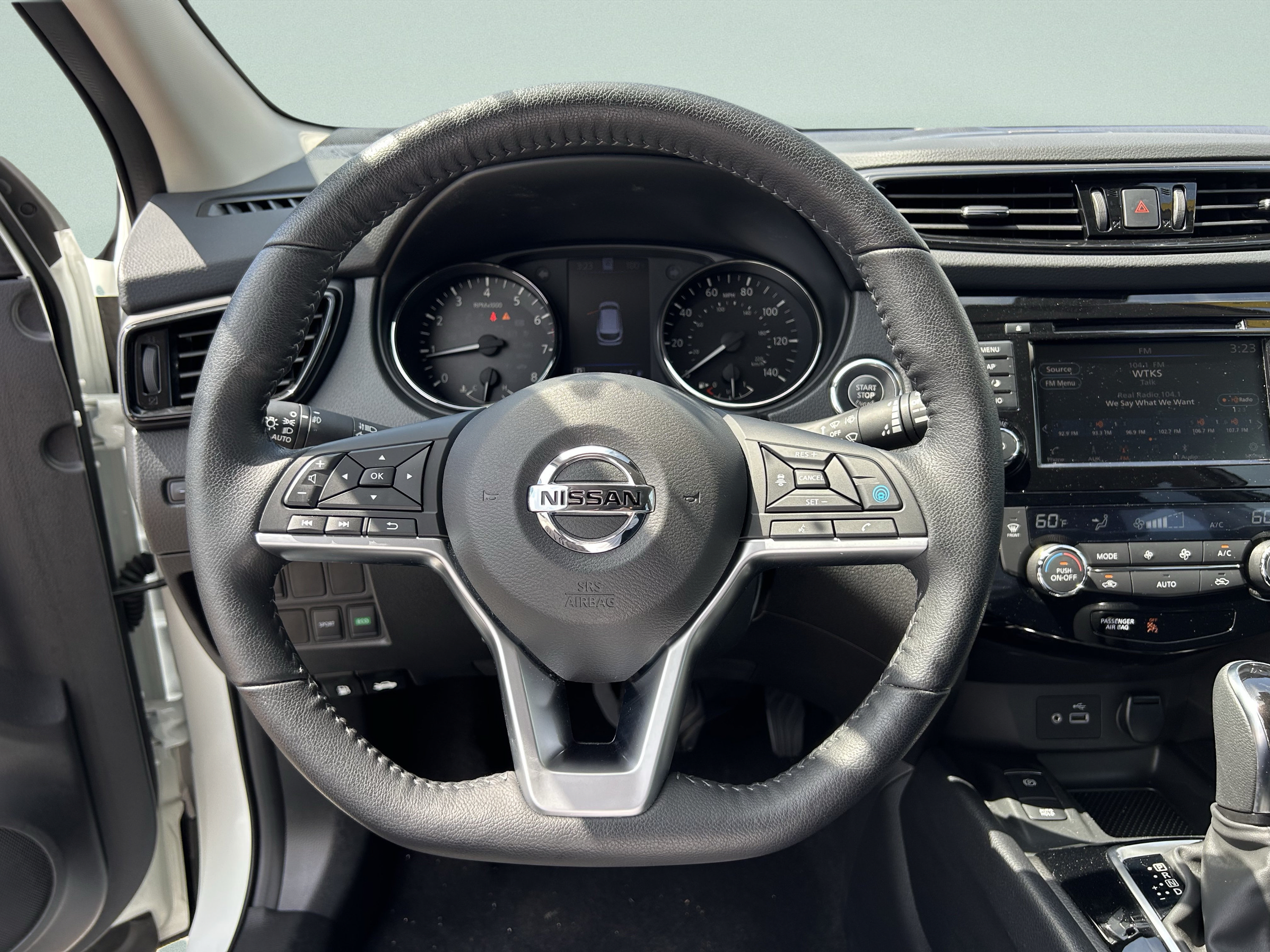 Used 2021 Nissan Rogue Sport SL w/ Premium Package FWD image 31
