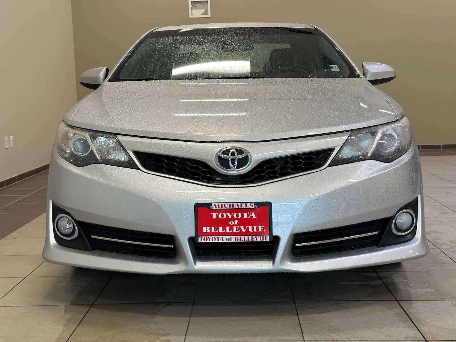 Used 2013 Toyota Camry SE w/ Leather Pkg image 6