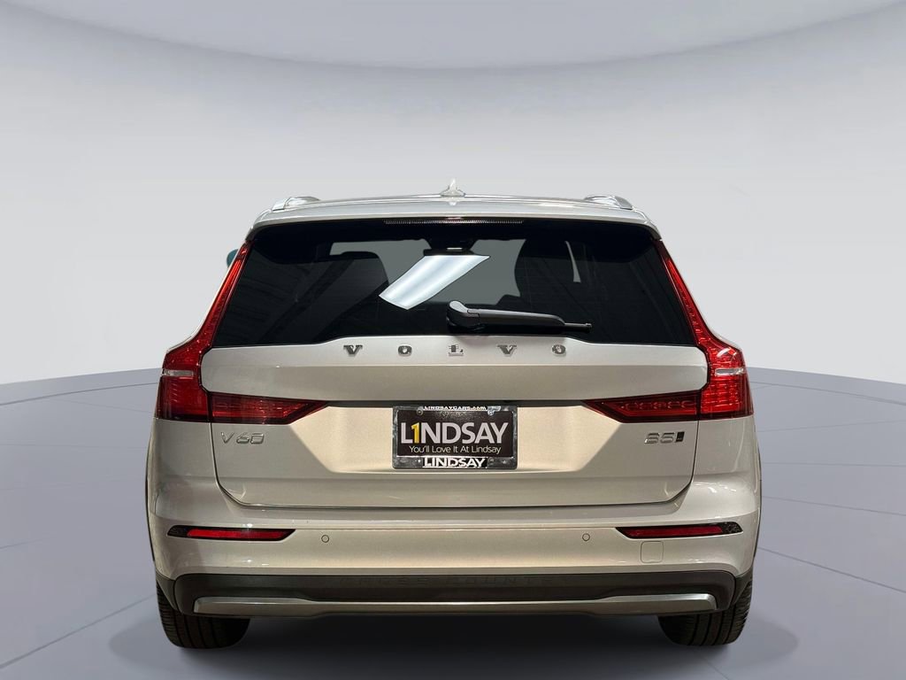 Used 2025 Volvo V60 B5 Cross Country Plus AWD/4WD image 11