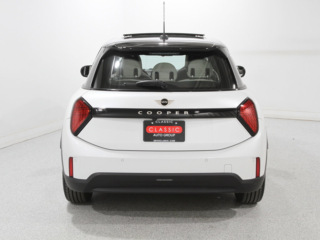 Certified 2025 MINI Cooper 4-Door Hardtop image 20