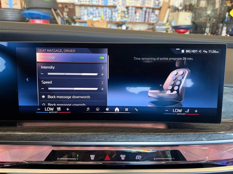 Used 2023 BMW 760i xDrive w/ Luxury Rear Seating Package AWD/4WD image 25