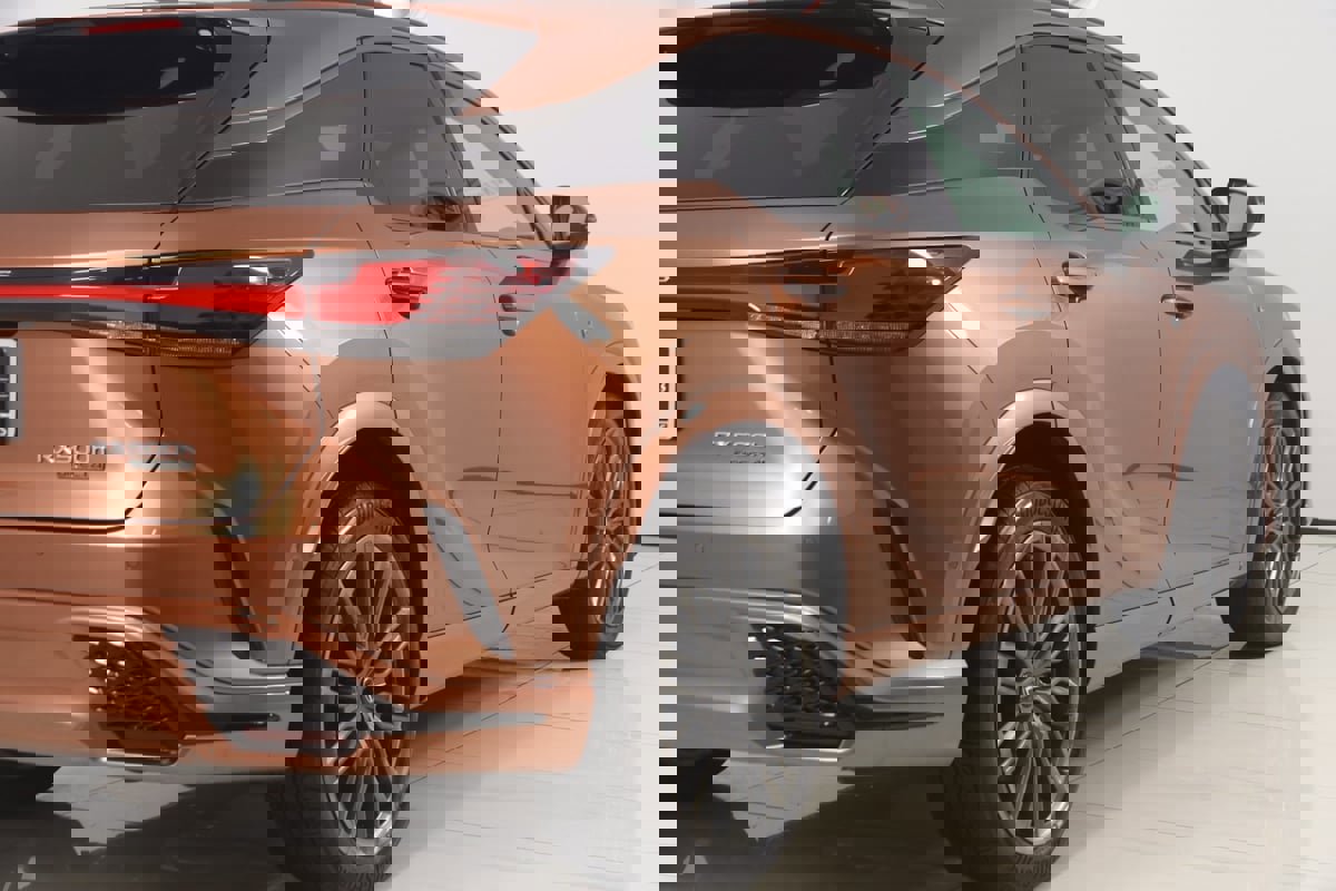 Used 2023 Lexus RX 500h F Sport image 49