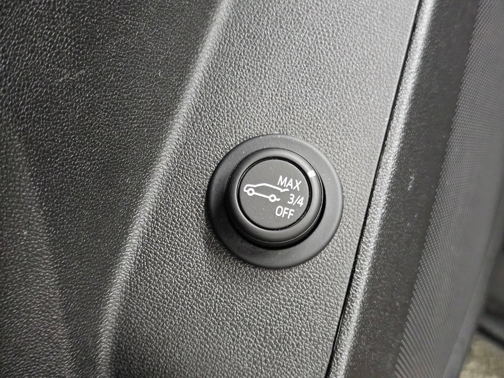 Certified 2024 Chevrolet Equinox LT FWD image 31