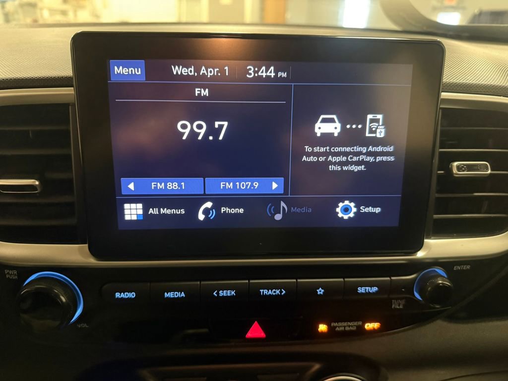 Certified 2022 Hyundai Venue SE w/ Cargo Package FWD image 33