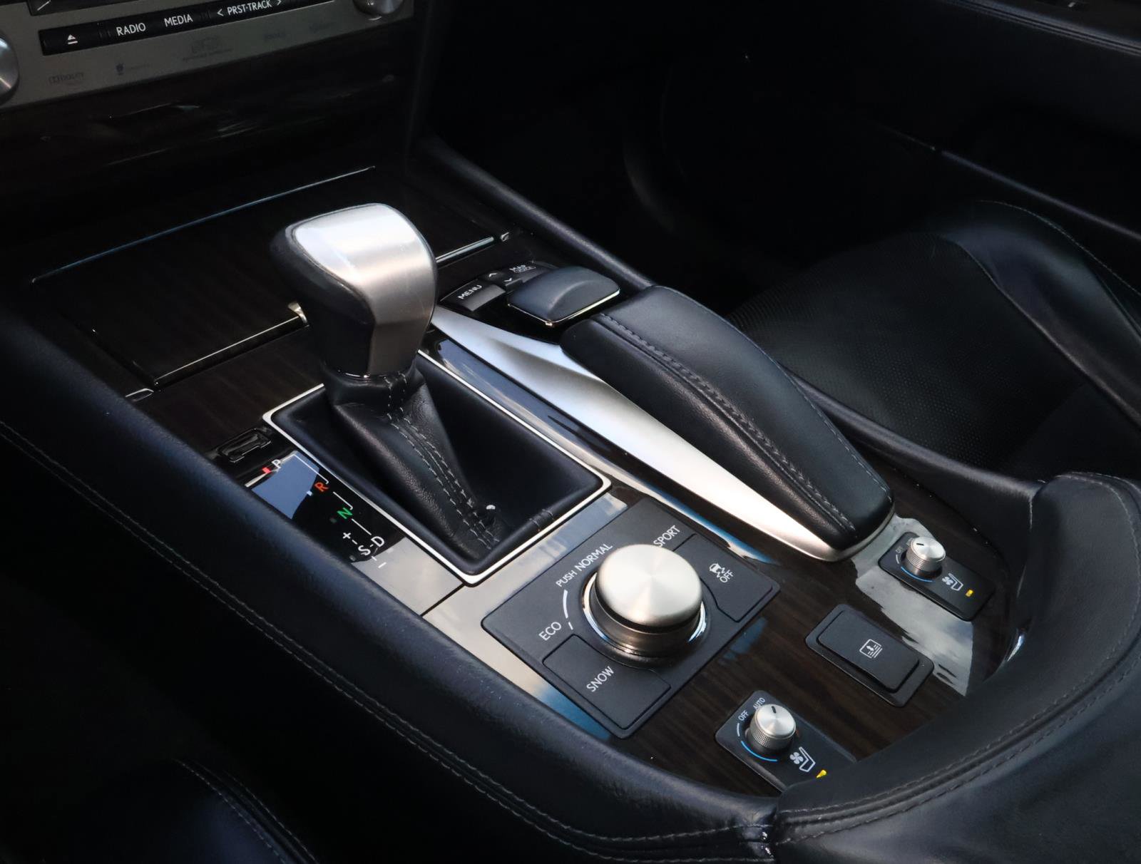 Used 2013 Lexus LS 460 L w/ Preferred Accessory Package image 26