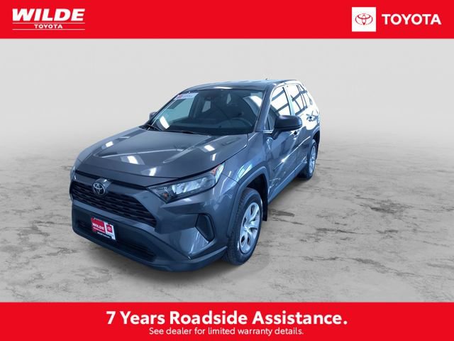 Certified 2022 Toyota RAV4 LE image 5