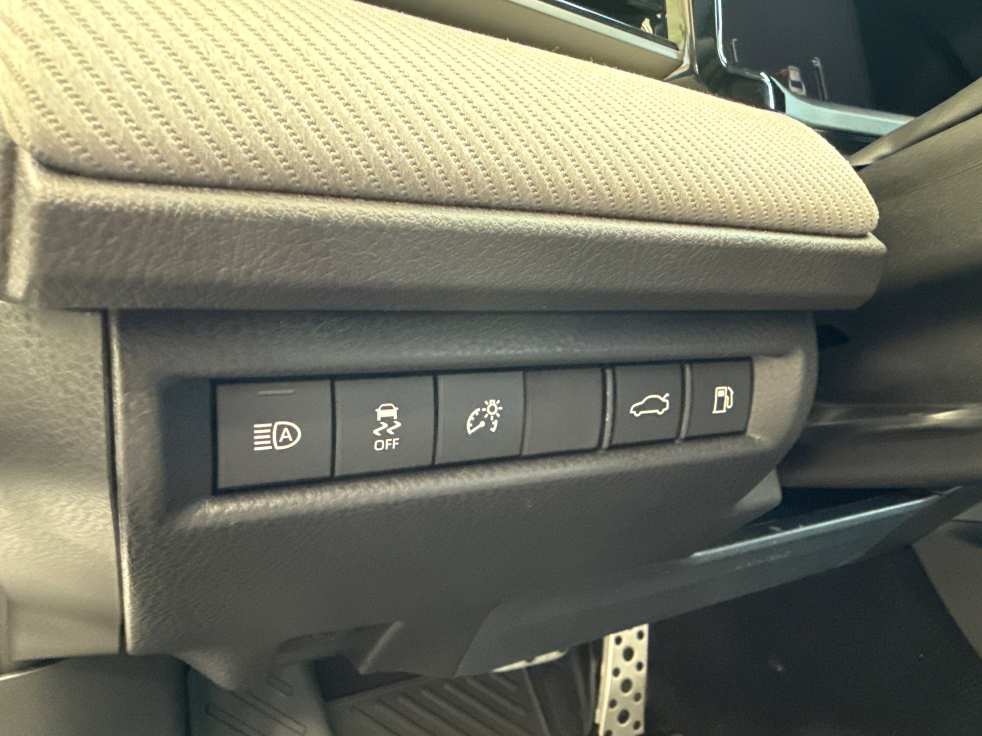 Certified 2026 Toyota Camry SE w/ Convenience Package image 22