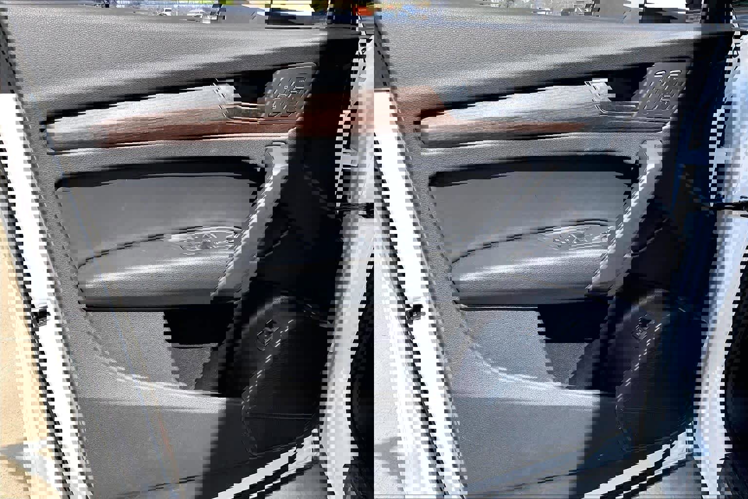 Used 2024 Audi Q5 2.0T Premium w/ Convenience Package image 21