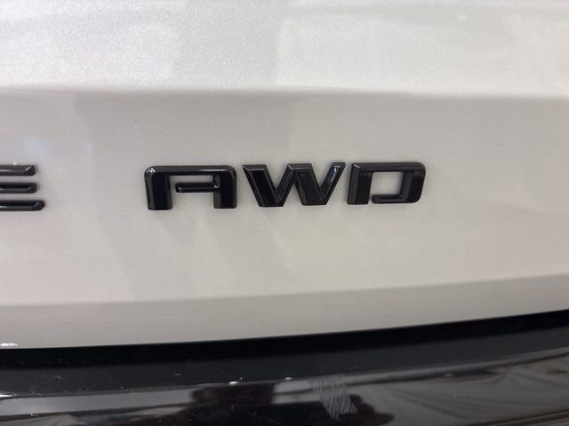 Used 2025 Chevrolet Traverse RS AWD/4WD image 13